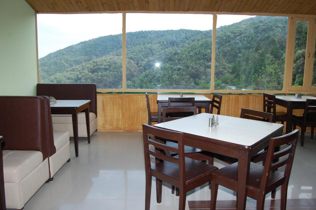 Natureraga Fernhill Resort Чайл Екстериор снимка