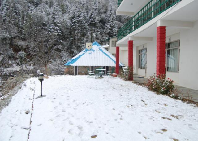 Natureraga Fernhill Resort Чайл Екстериор снимка