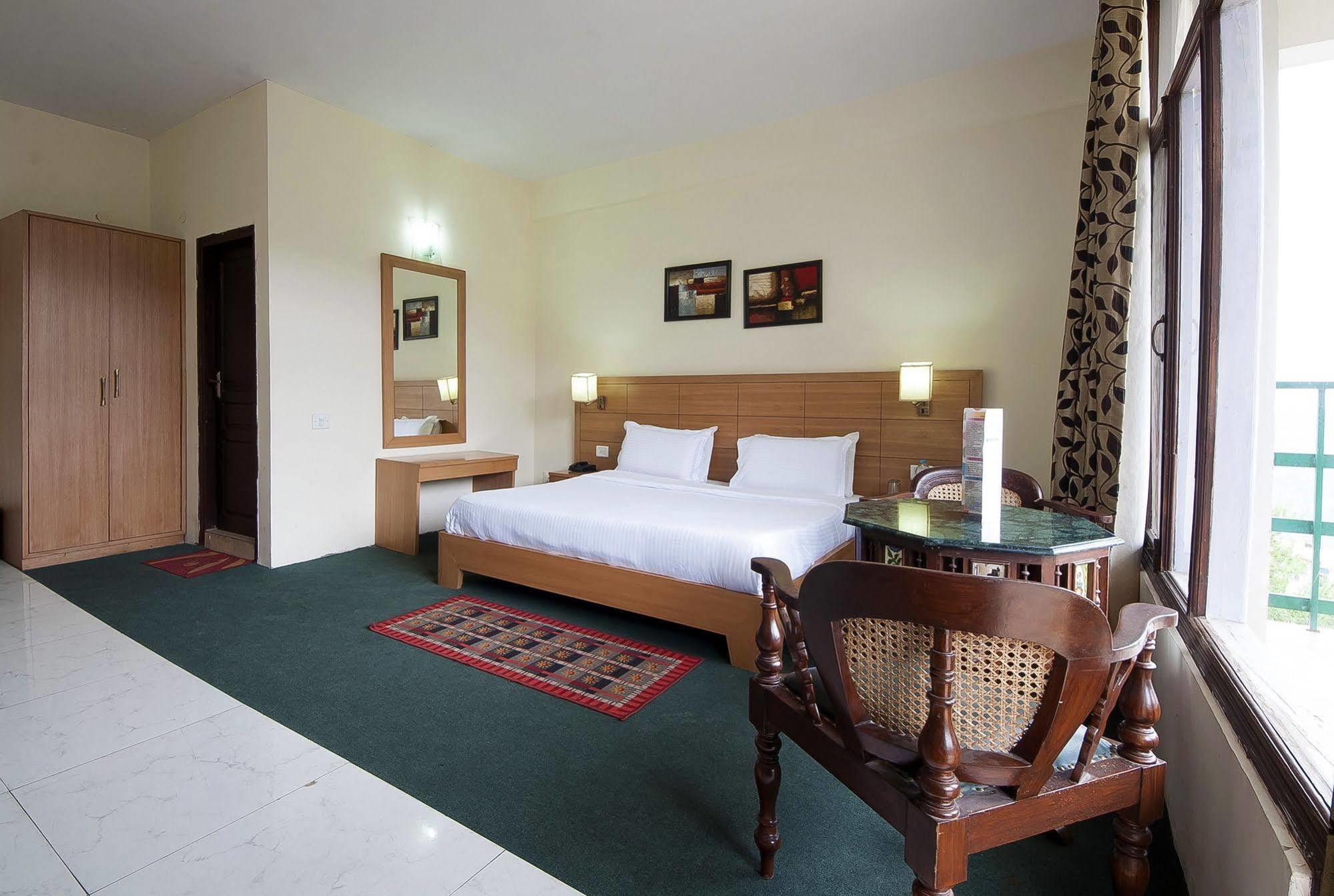 Natureraga Fernhill Resort Чайл Екстериор снимка