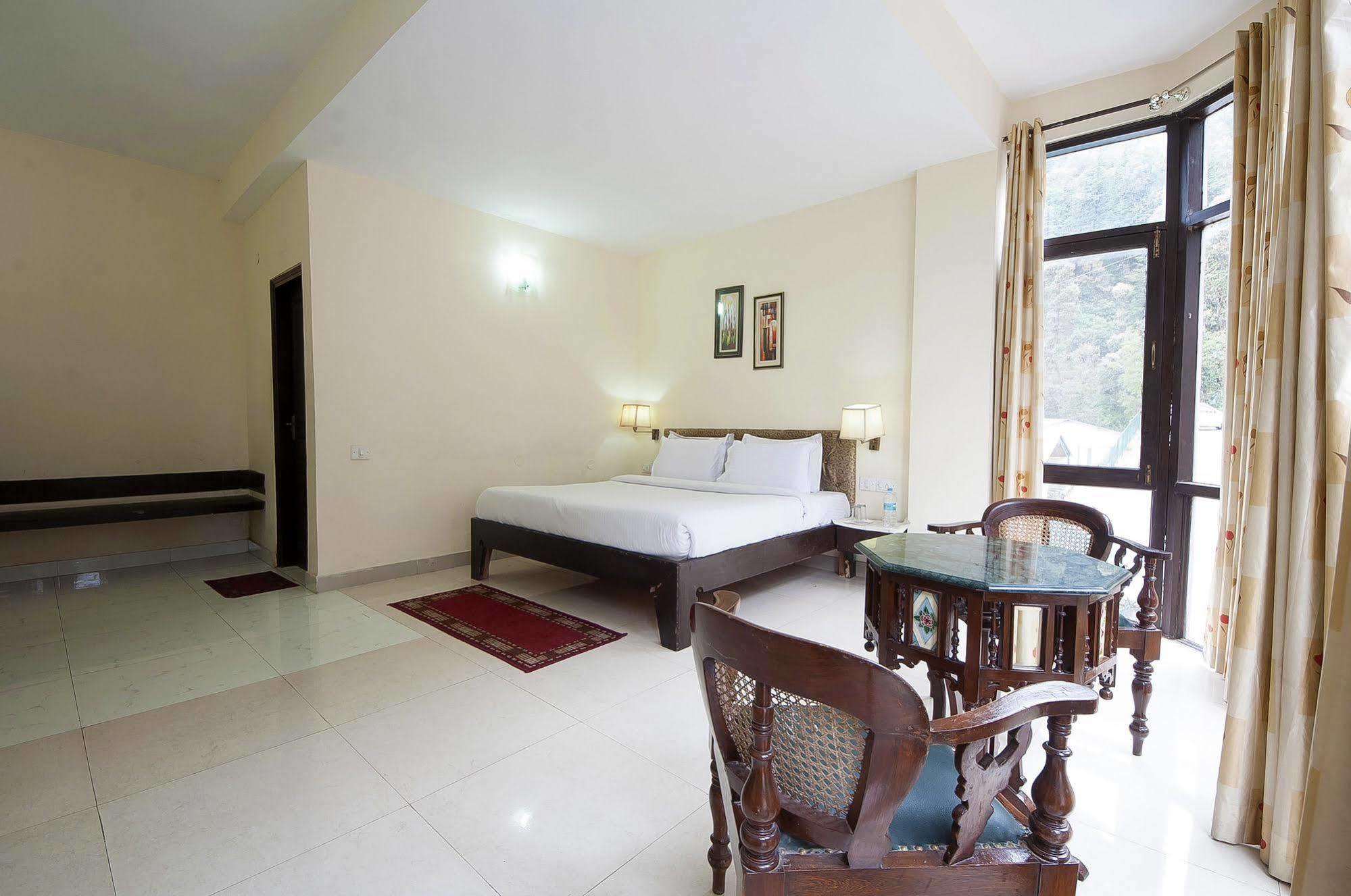 Natureraga Fernhill Resort Чайл Екстериор снимка
